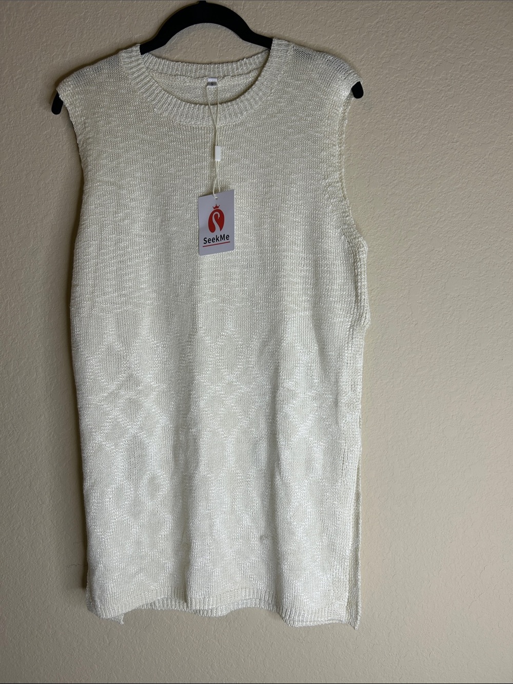 SeekMe Women's Cream Sleeveless Knit Tunic or Sweater Top Size Small